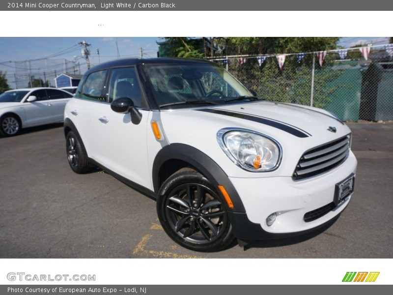 Light White / Carbon Black 2014 Mini Cooper Countryman