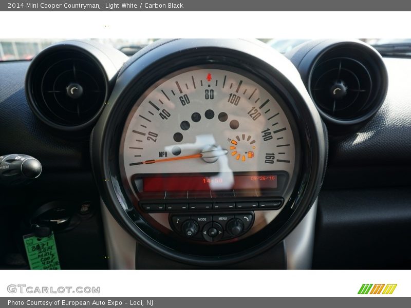 Light White / Carbon Black 2014 Mini Cooper Countryman