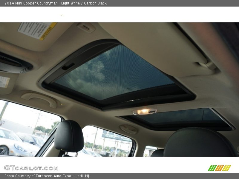 Light White / Carbon Black 2014 Mini Cooper Countryman