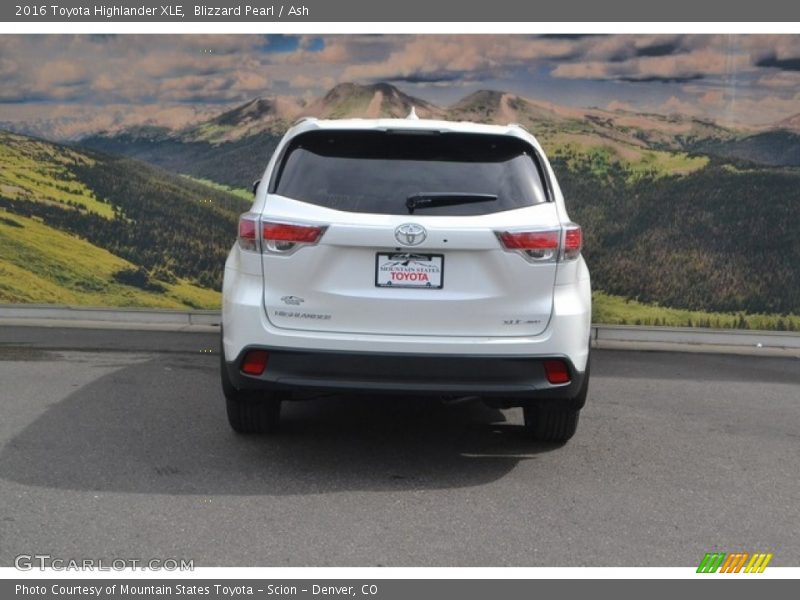 Blizzard Pearl / Ash 2016 Toyota Highlander XLE