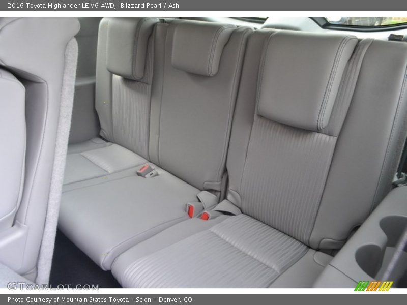 Blizzard Pearl / Ash 2016 Toyota Highlander LE V6 AWD