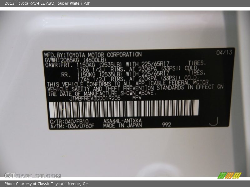 Super White / Ash 2013 Toyota RAV4 LE AWD