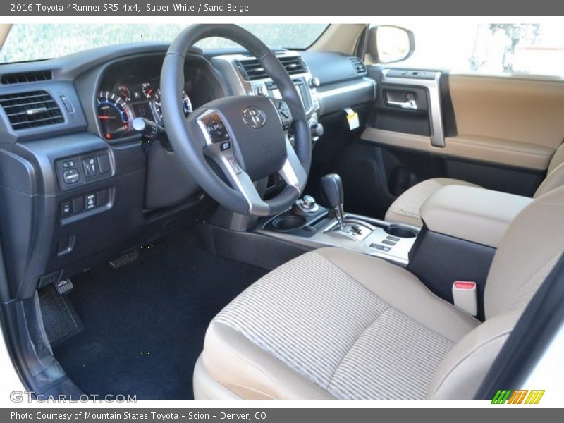 Super White / Sand Beige 2016 Toyota 4Runner SR5 4x4