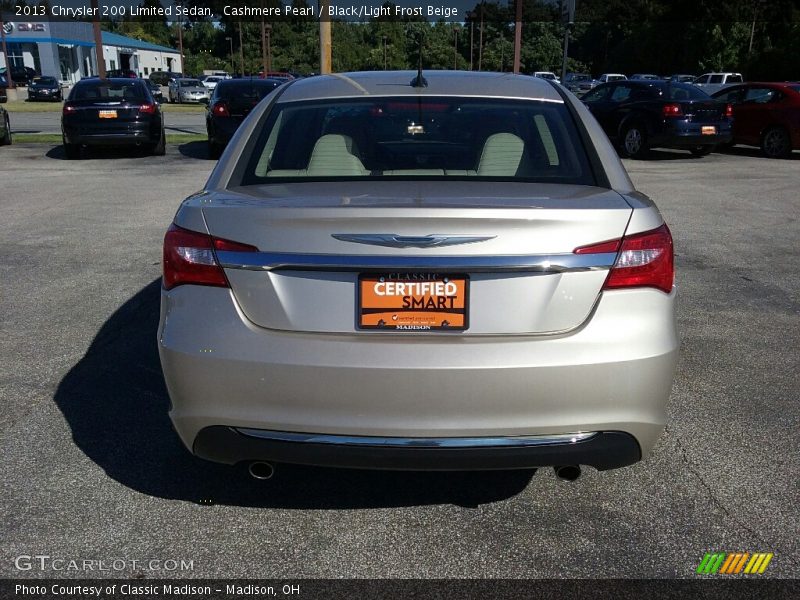 Cashmere Pearl / Black/Light Frost Beige 2013 Chrysler 200 Limited Sedan
