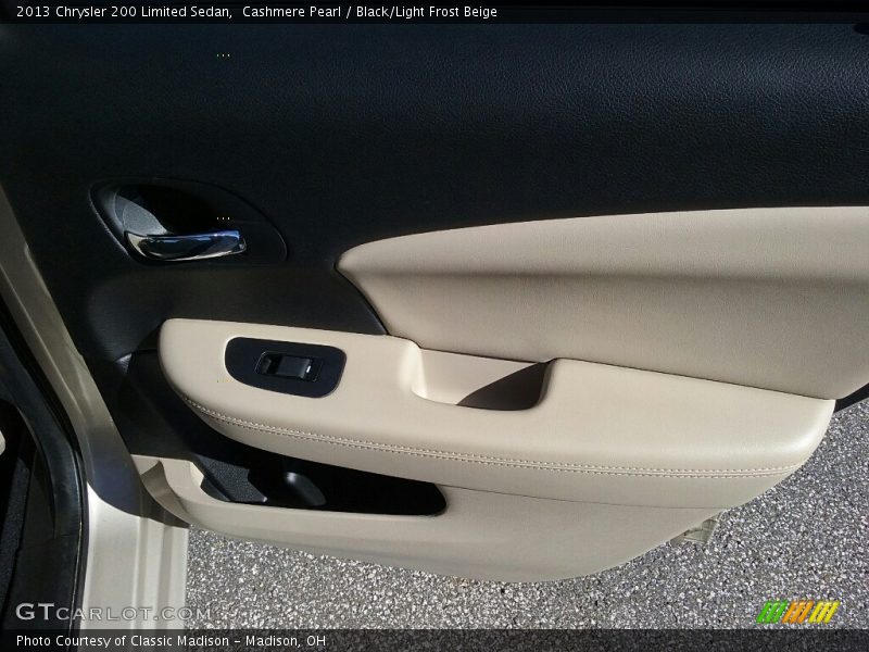 Cashmere Pearl / Black/Light Frost Beige 2013 Chrysler 200 Limited Sedan