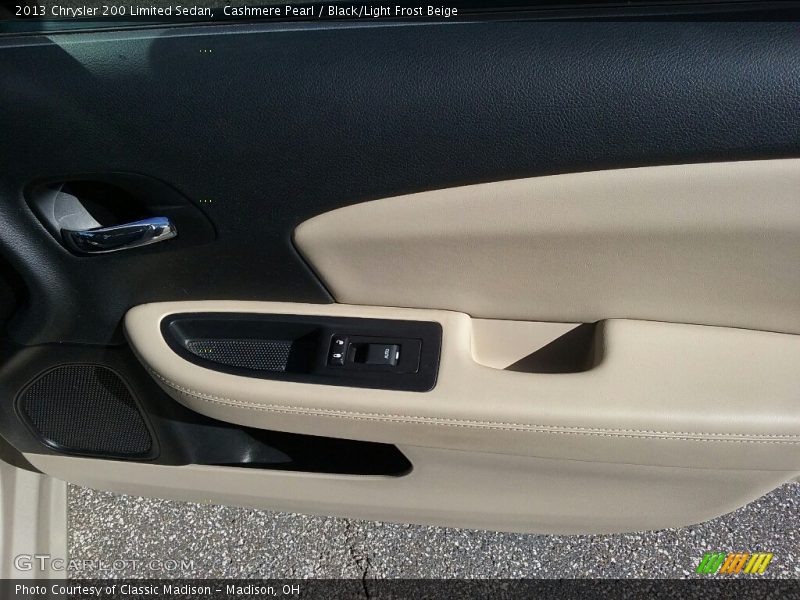 Cashmere Pearl / Black/Light Frost Beige 2013 Chrysler 200 Limited Sedan