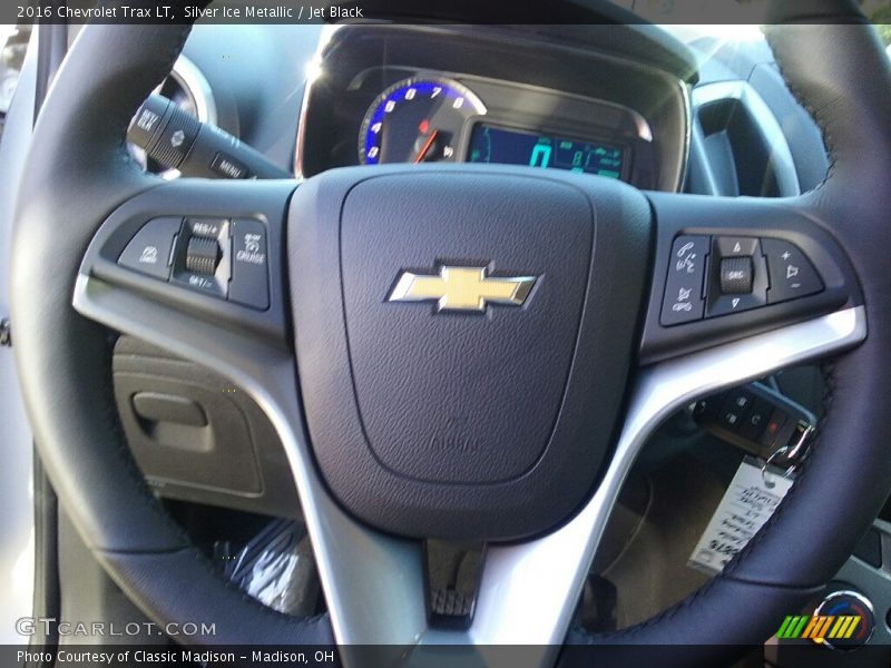 Silver Ice Metallic / Jet Black 2016 Chevrolet Trax LT