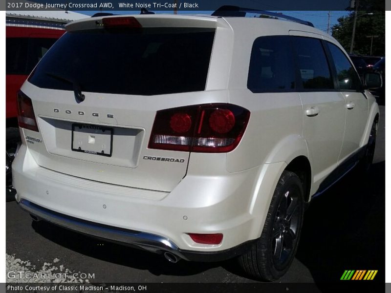  2017 Journey Crossroad AWD White Noise Tri-Coat