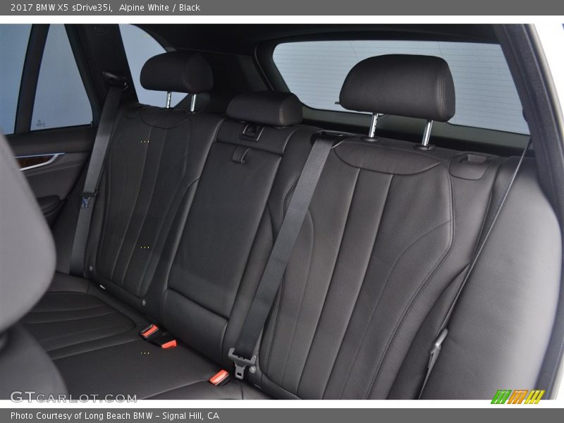 Alpine White / Black 2017 BMW X5 sDrive35i