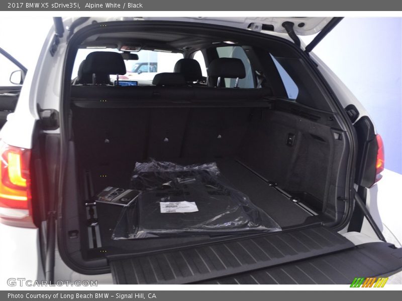 Alpine White / Black 2017 BMW X5 sDrive35i