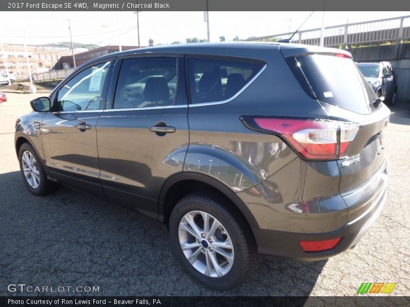 Magnetic / Charcoal Black 2017 Ford Escape SE 4WD