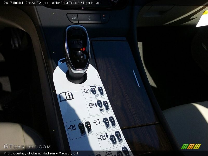White Frost Tricoat / Light Neutral 2017 Buick LaCrosse Essence