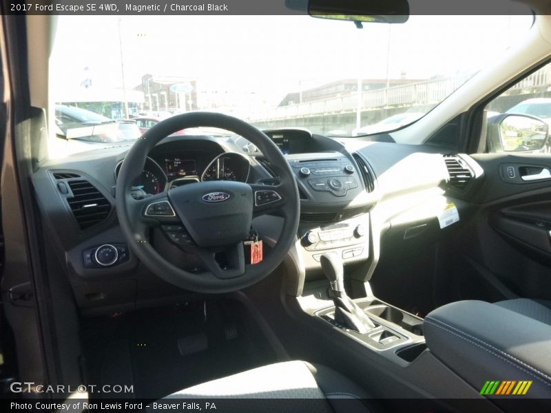Magnetic / Charcoal Black 2017 Ford Escape SE 4WD