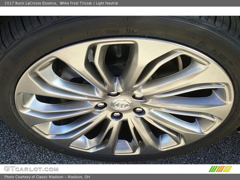White Frost Tricoat / Light Neutral 2017 Buick LaCrosse Essence