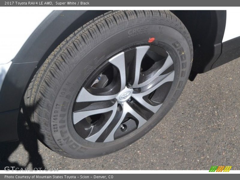 Super White / Black 2017 Toyota RAV4 LE AWD