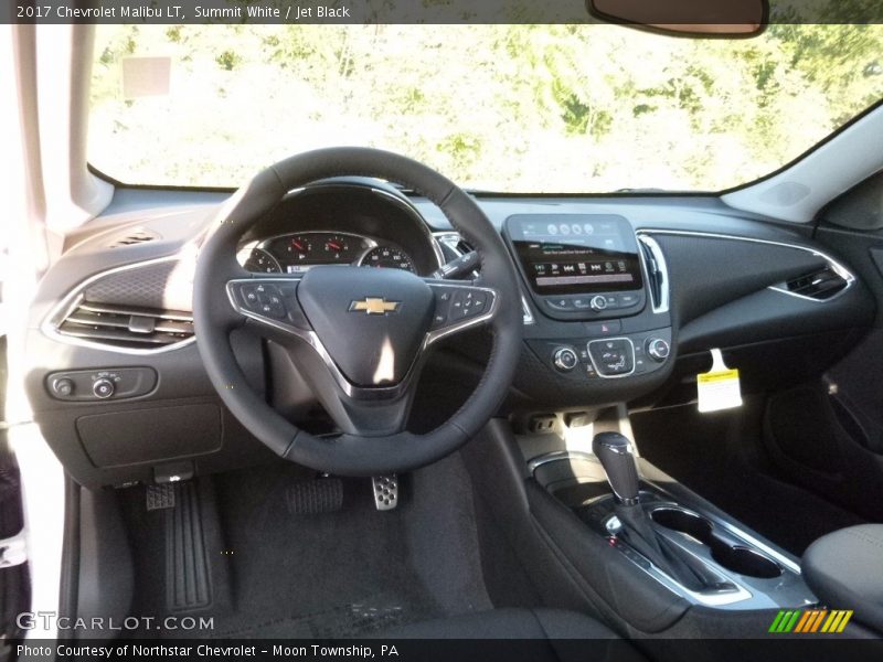 Summit White / Jet Black 2017 Chevrolet Malibu LT