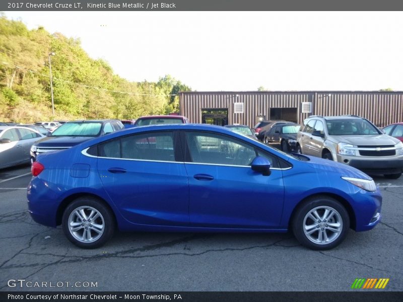 Kinetic Blue Metallic / Jet Black 2017 Chevrolet Cruze LT