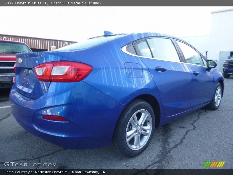 Kinetic Blue Metallic / Jet Black 2017 Chevrolet Cruze LT