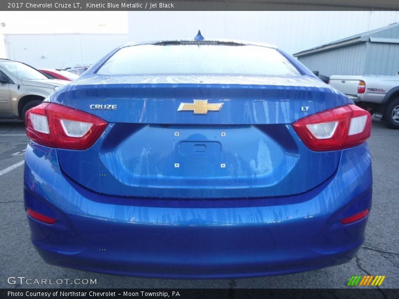 Kinetic Blue Metallic / Jet Black 2017 Chevrolet Cruze LT