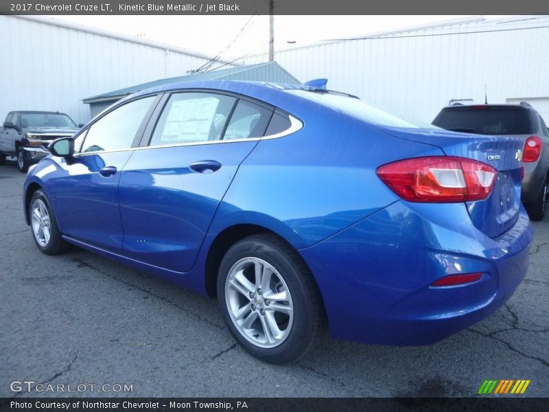Kinetic Blue Metallic / Jet Black 2017 Chevrolet Cruze LT