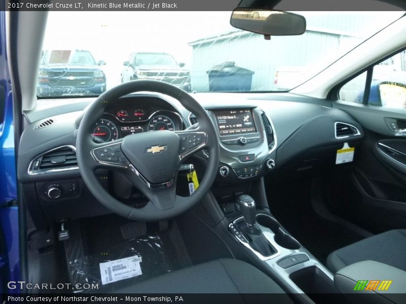 Kinetic Blue Metallic / Jet Black 2017 Chevrolet Cruze LT