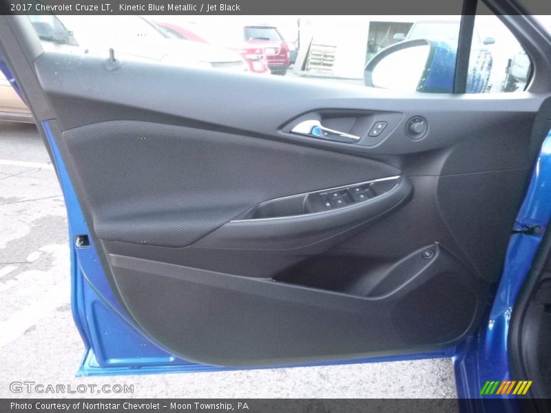 Kinetic Blue Metallic / Jet Black 2017 Chevrolet Cruze LT