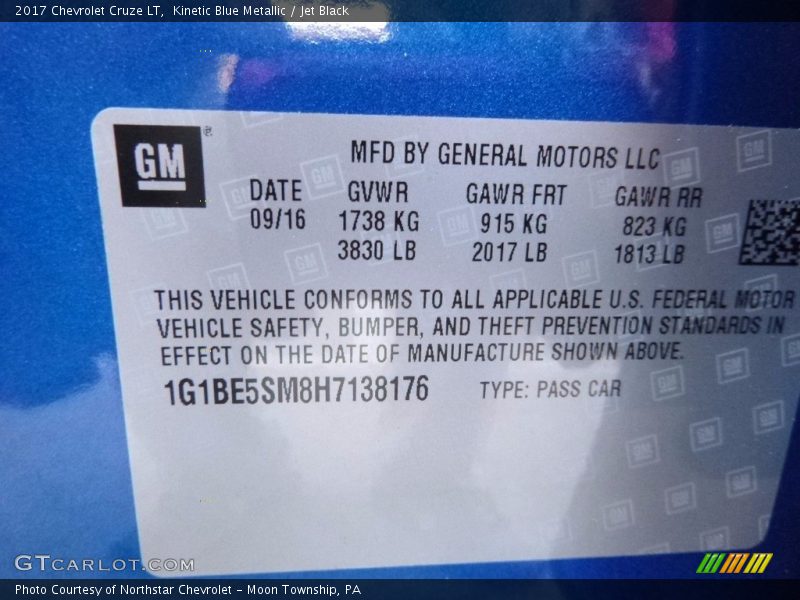 Kinetic Blue Metallic / Jet Black 2017 Chevrolet Cruze LT