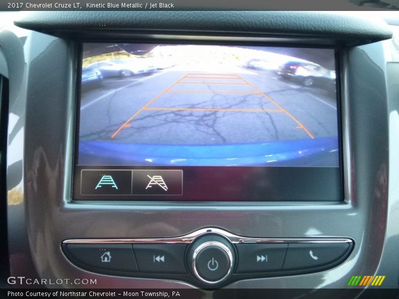 Kinetic Blue Metallic / Jet Black 2017 Chevrolet Cruze LT