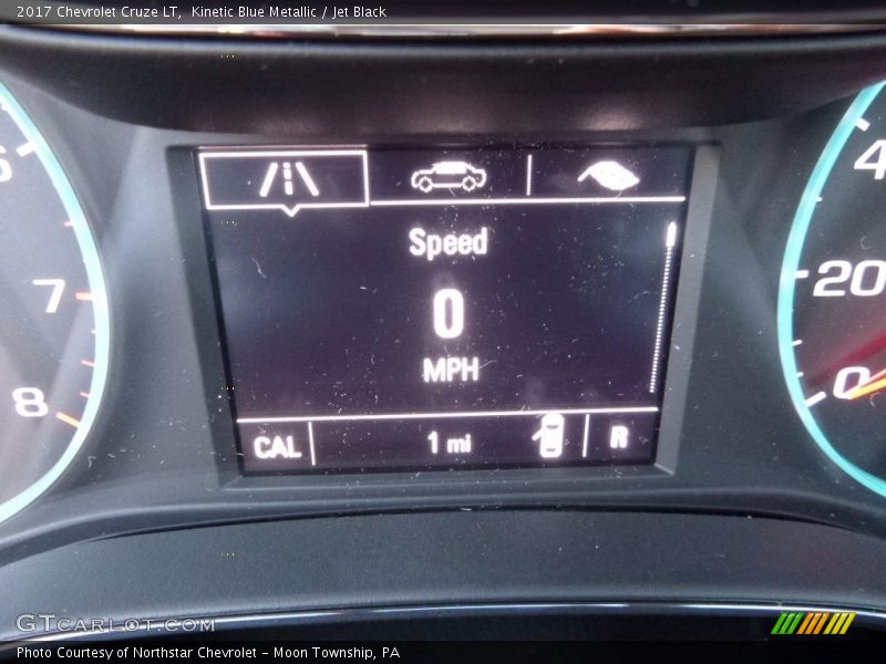 Kinetic Blue Metallic / Jet Black 2017 Chevrolet Cruze LT