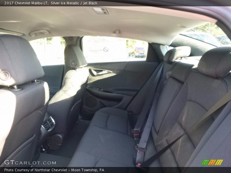 Silver Ice Metallic / Jet Black 2017 Chevrolet Malibu LT