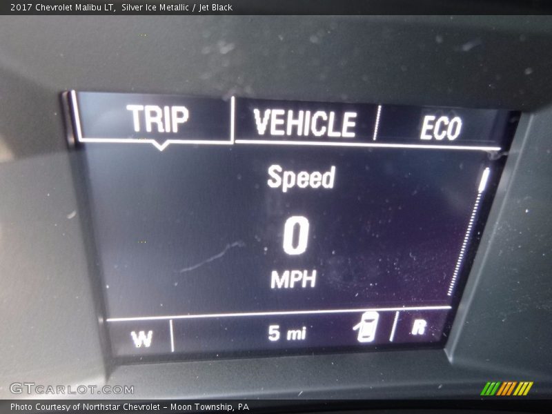 Silver Ice Metallic / Jet Black 2017 Chevrolet Malibu LT