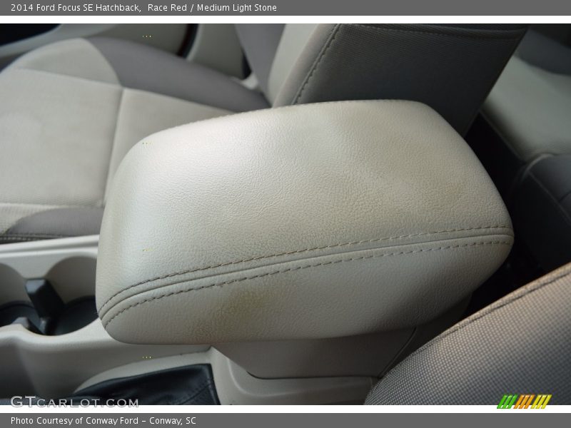 Race Red / Medium Light Stone 2014 Ford Focus SE Hatchback