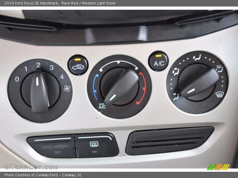 Race Red / Medium Light Stone 2014 Ford Focus SE Hatchback