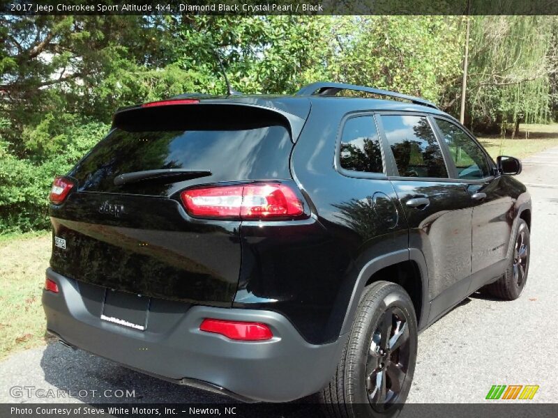 Diamond Black Crystal Pearl / Black 2017 Jeep Cherokee Sport Altitude 4x4