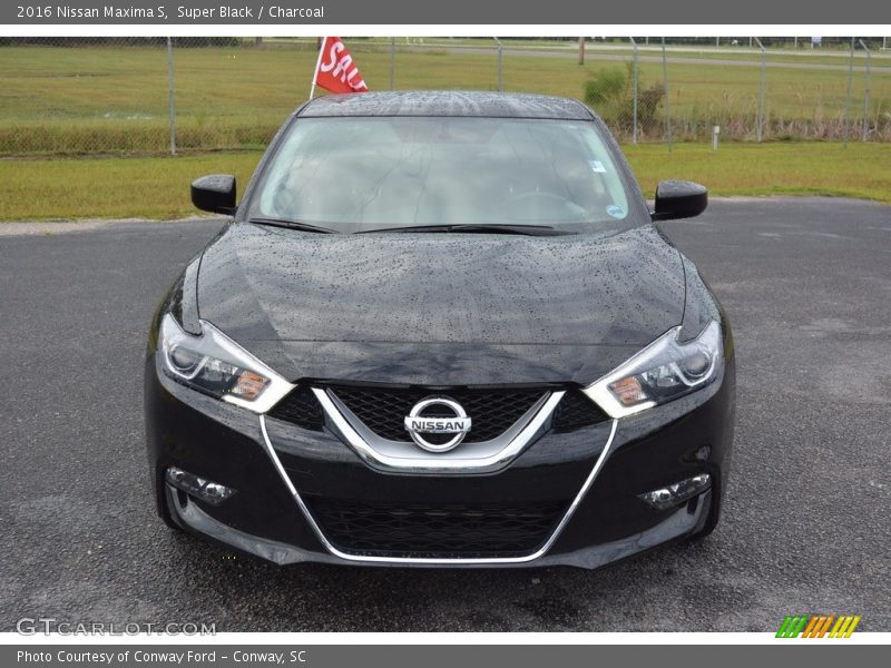 Super Black / Charcoal 2016 Nissan Maxima S