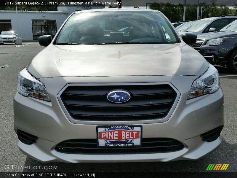 Tungsten Metallic / Warm Ivory 2017 Subaru Legacy 2.5i Premium