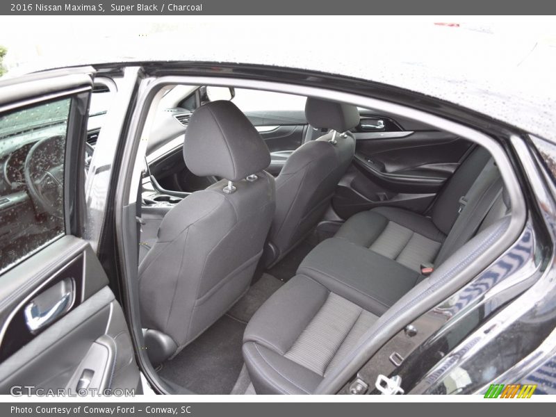 Super Black / Charcoal 2016 Nissan Maxima S
