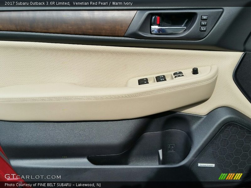 Door Panel of 2017 Outback 3.6R Limited