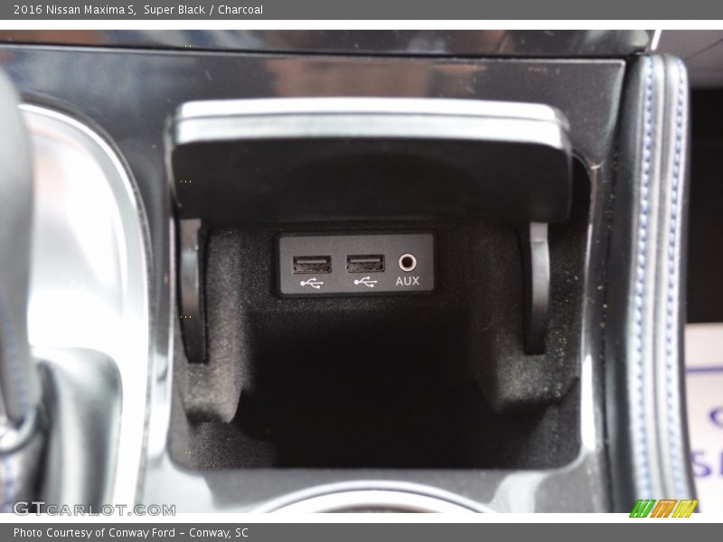 Super Black / Charcoal 2016 Nissan Maxima S
