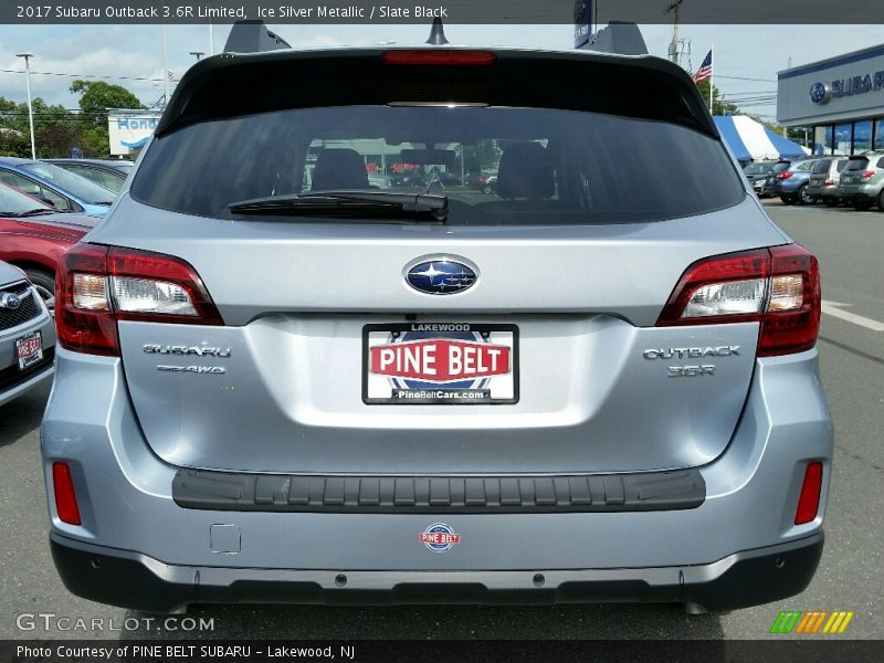 Ice Silver Metallic / Slate Black 2017 Subaru Outback 3.6R Limited
