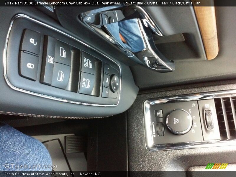 Controls of 2017 3500 Laramie Longhorn Crew Cab 4x4 Dual Rear Wheel