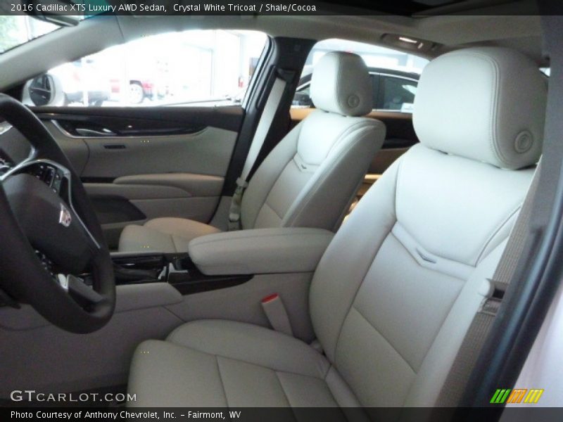 Crystal White Tricoat / Shale/Cocoa 2016 Cadillac XTS Luxury AWD Sedan