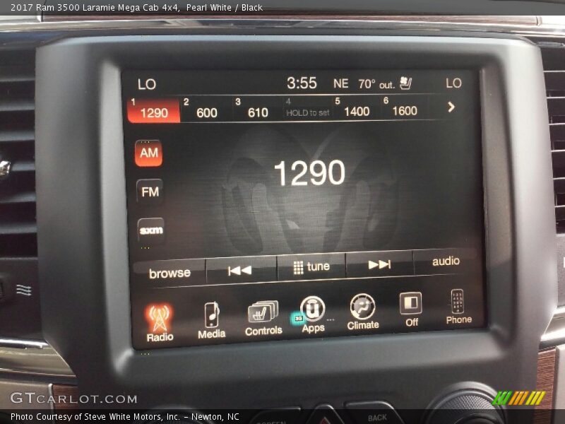 Controls of 2017 3500 Laramie Mega Cab 4x4
