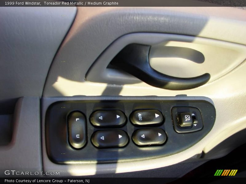 Toreador Red Metallic / Medium Graphite 1999 Ford Windstar