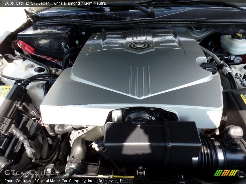 White Diamond / Light Neutral 2005 Cadillac CTS Sedan