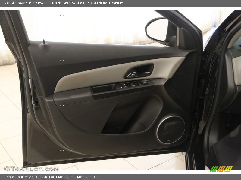 Black Granite Metallic / Medium Titanium 2014 Chevrolet Cruze LT