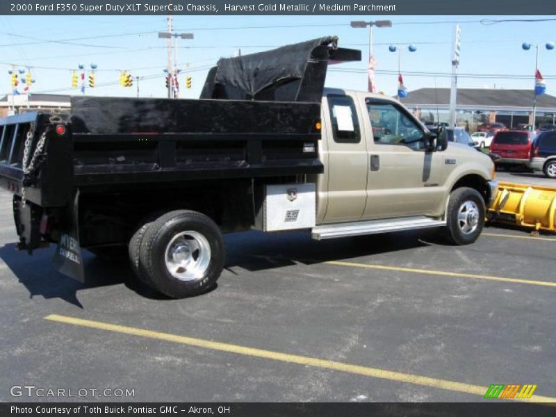 Harvest Gold Metallic / Medium Parchment 2000 Ford F350 Super Duty XLT SuperCab Chassis