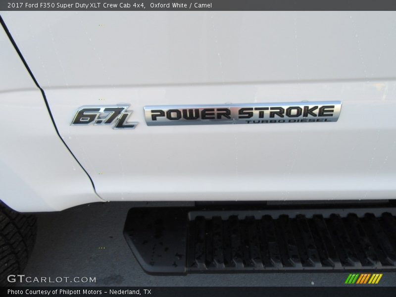  2017 F350 Super Duty XLT Crew Cab 4x4 Logo