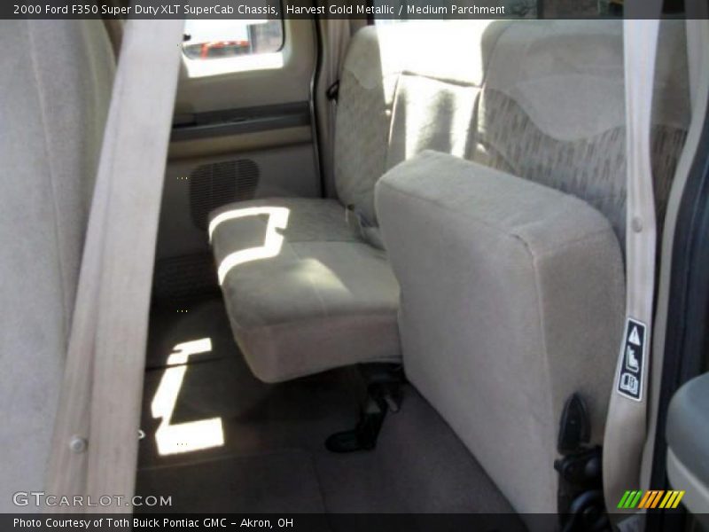 Harvest Gold Metallic / Medium Parchment 2000 Ford F350 Super Duty XLT SuperCab Chassis