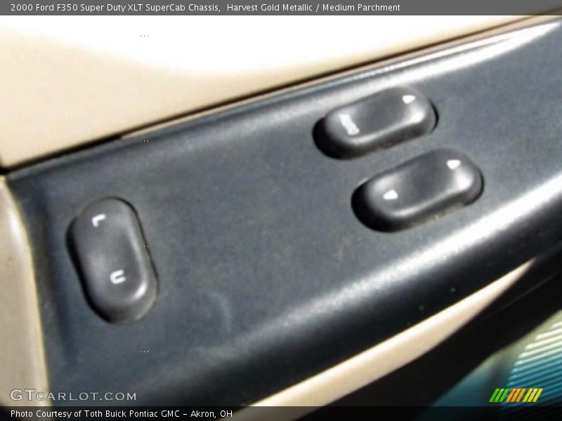 Harvest Gold Metallic / Medium Parchment 2000 Ford F350 Super Duty XLT SuperCab Chassis